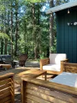 Cozy Mountain Home with Hot Tub and Wifi in Rhododendron - 4-Star