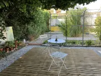 Authentic Charming 2 Bedroom House with Garden near City Center