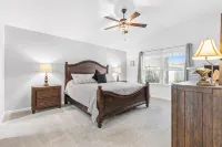 Spacious villa in The Villages w/ nice outdoor area south of turnpike.