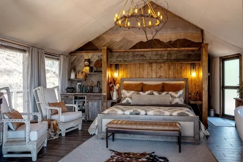 Elk & Embers Mountain Hideaway