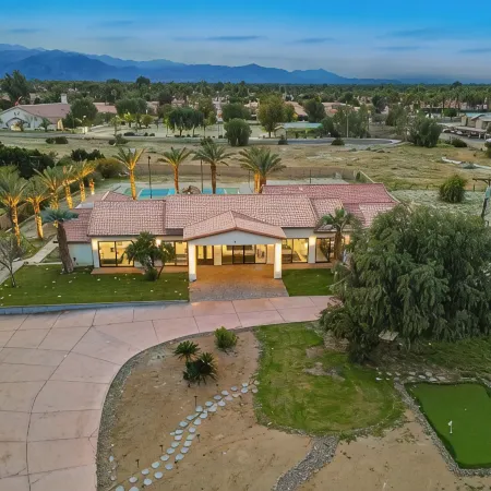 Chateau Giraffe, a unique luxurious estate near Palm Desert & La Quinta