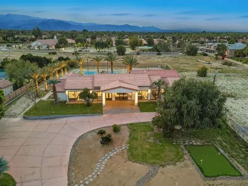 Chateau Giraffe, a unique luxurious estate near Palm Desert & La Quinta