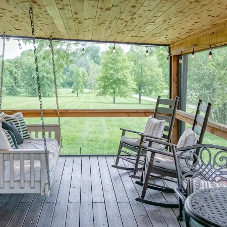 Stylish private home, 1 mile from Historic Downtown Franklin, TN