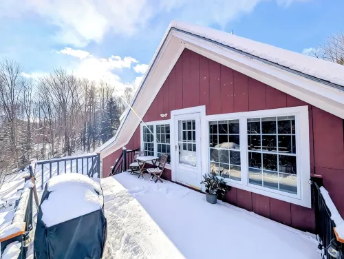Sunny Alpine Suite • Walk to Lake • Private Deck •  Yard and Gardens w/Fire Pit