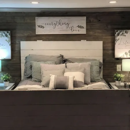 PET FRIENDLY MAIN STREET LOFT, WALKING DISTANTANCE TO OLD TOWN TOMBALL