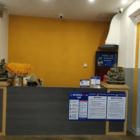 Emperor Hechi Business Hotel