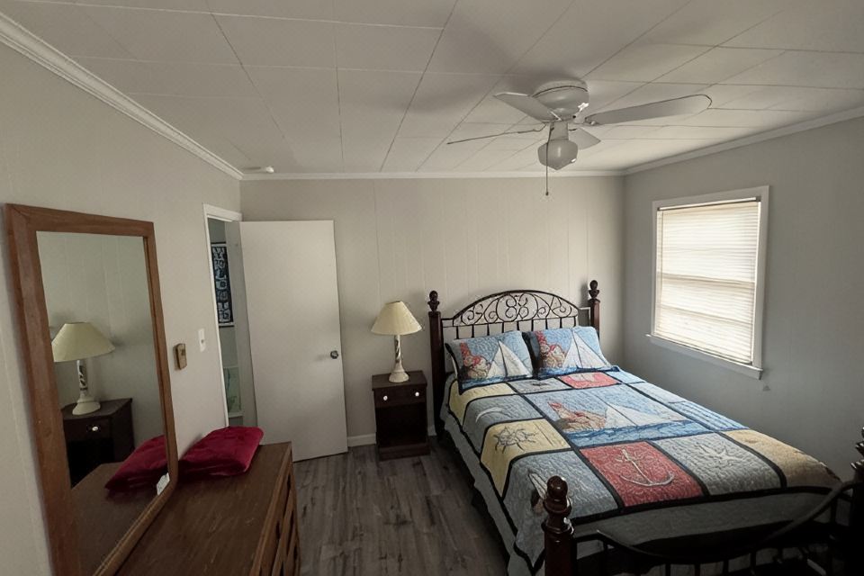 Photo 2 of 6