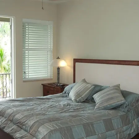 Gorgeous Home July Specials Check it Out, Heated Pool and Spa, Elevator