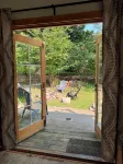 Hot Tub, Relaxing Hammock under the trees, Fire pit, BBQ, surrounded by nature