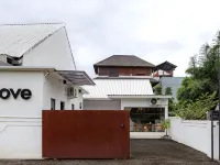 Cove Chara Hotels near Bukit