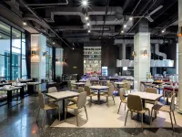 Sparks Life Jakarta, ARTOTEL Curated Hotels near Glodok