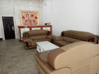 Pingjiang Longmen Hotel - Homestays