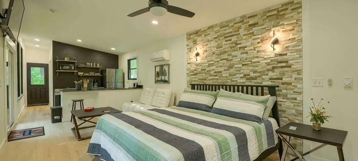 Honeymoon Hollow Cabin at Trickle Creek Hoteles en Condado de Hocking