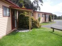 Regatta Point Tavern & Holiday Villas Hotels in Strahan