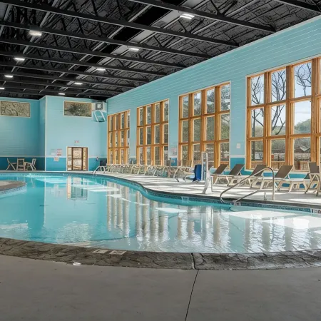 Cozy Lakeside Cabin: Lazy River, Outdoor/Indoor Pool, Hot Tub on Deck!