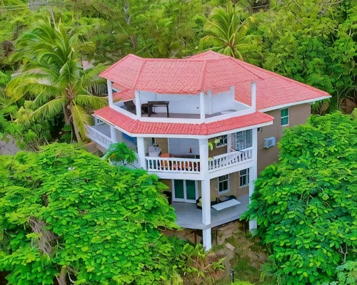 Vacation home in Roatan 首先海岸線住宿飯店