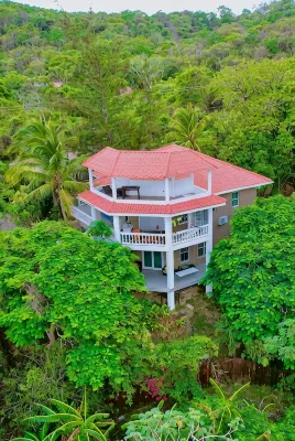 Vacation home in Roatan
