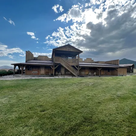 Cozy Cabin 11 at the Almo Inn near City of Rocks/Castle Rock Park in Almo, Idaho