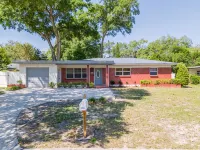 Spacious Family Home Near Hospitals, USF, & Parks - Wifi