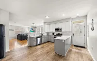 A Shore Thing! Spacious 4-bedroom house in lively Atlantic City - 4-نجوم