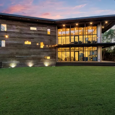 Austin Downtown Pool, Hot Tub & Guest House