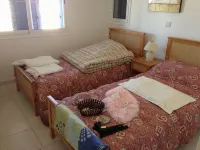 Apartment in Kings Palace with a sunset view and an easy walk to Venus Beach