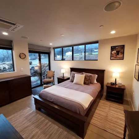 Matanah Meadows Farm, House Great for 2 Families, Sequoia National Park and Farm