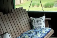 Lovely cabin with perfect view of Clarion river in charming Cooksburg