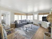 Edgartown Village Home w/ Pool. 4bdrm / 3.5bth - Pools