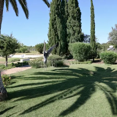 GARDEN APARTMENT