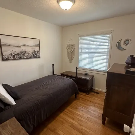 Cozy home near Lake Guntersville, w/ boat parking