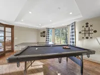 Spacious, Luxury, Picturesque "Mountain High Manor"- Ski Resort Town! Hotels in Wrightwood