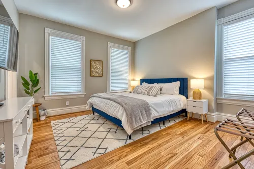 HUGE 5 Bedroom Beautiful Historic Renovated Home Shaw- Great for Families/Groups - Alojamientos