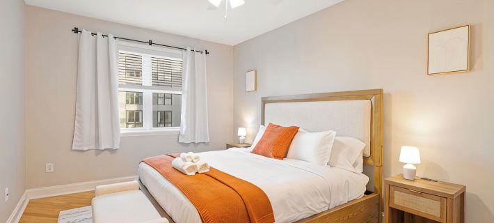 Modern Spacious 3BR Oasis <15 min to PATH Hotels in Hoboken