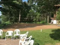 Waterfront 3 Bedroom Cottage on Beautiful Lake Nokomis - Wi-Fi