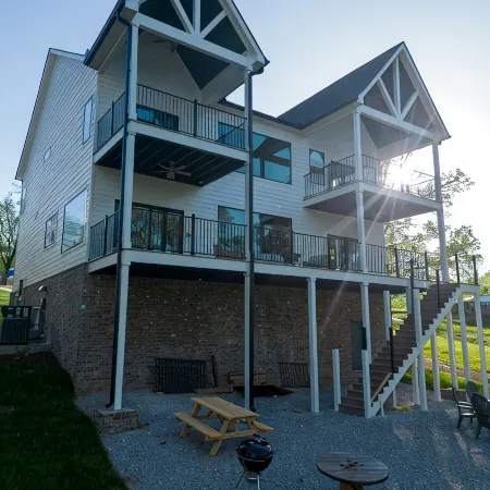 Lakeshore Modern!  Lake Front with Platform Dock and 2 Kayaks, Firepit and Views