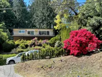 Cozy Home with Ocean and Mountain views. Family sized wth game room and deck - Boutique