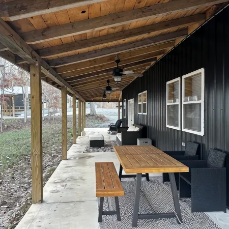 3 bdrm/2 full bath home 1.5 miles from Wolf Creek Marina, Lake Cumberland