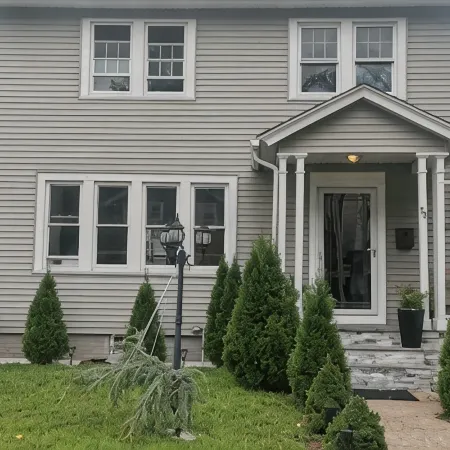 Charming 3 bed/2 bath town home with gorgeous back yard