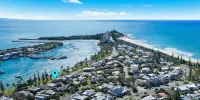 Lovely Waterfront Beach House, Pet-Friendly - Wifi