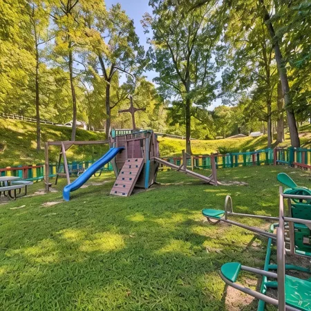 Lynnhurst Resort-Private cabin on Kentucky Lake with Hot Tub