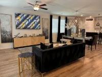 Chic Family Home Near All ATL Hotspots - Bungalows
