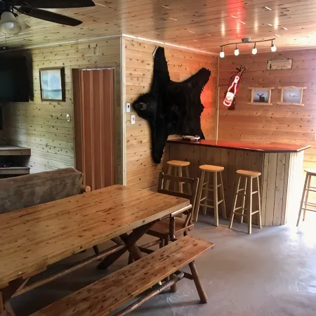 Cabin close to trails. Excellent location.