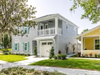 2 Min Walk to Downtown/King Bed /Golf Cart Rental/Pet Friendly! Hotels in Mount Dora
