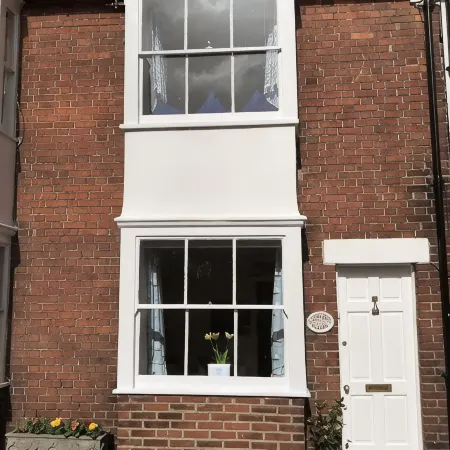 Pretty 18th century cottage centrally situated  on Mermaid Street in Rye
