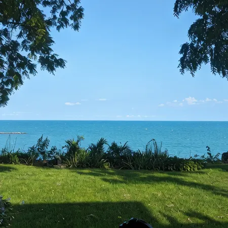 Scenic Waterfront Lake Michigan Escape