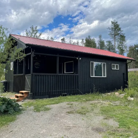 Glacier Peak - A cozy cabin minutes away from Glacier National Park