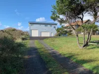 Pacific Dreams Beach House- Beach front! Gorgeous views! Meticulously sanitized! - 3-Star