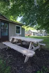 Cozy Oneida Lake Getaway: Steps to Sylvan Beach! - Wifi