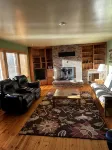 Cute Two Bedroom Cottage in Quiet Setting - Wifi